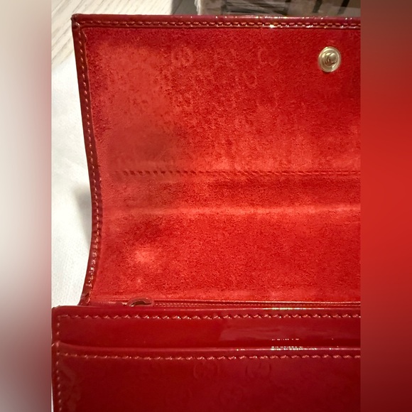 Gucci Red Embossed Leather wallet - Picture 12 of 16